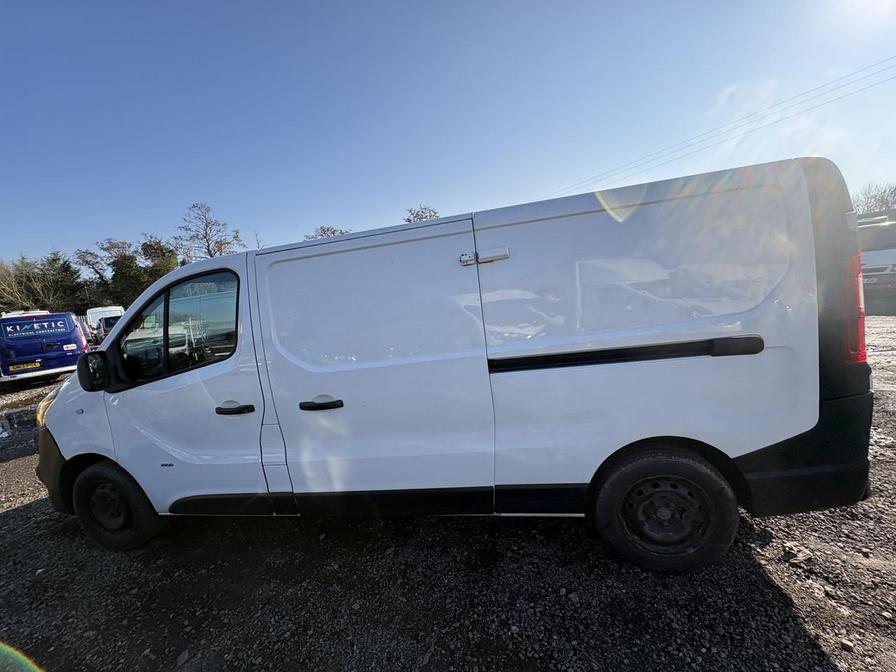 2015 Vauxhall Vivaro – Model: Vivaro  2900 CDTI – DU65GRF