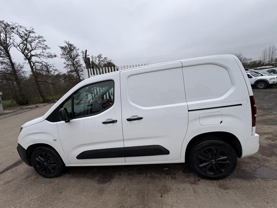 2020 Citroen Berlingo – Model: Berlingo 1000 Driver Blue HDi S/S – YC70XEV