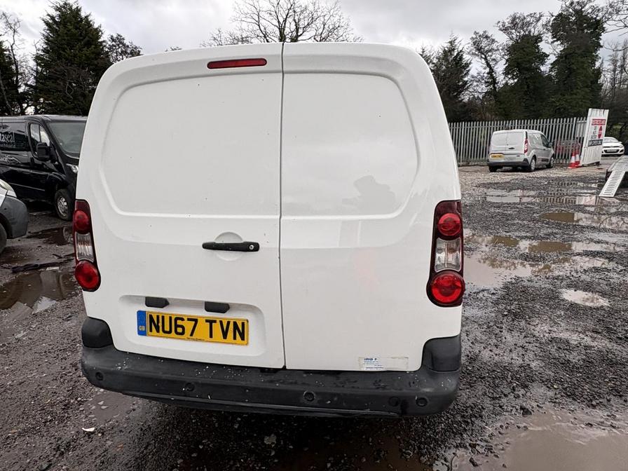 2017 Peugeot Partner – Model: Partner S L2 Blue HDi – NU67TVN