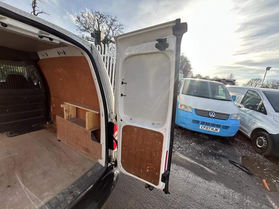 2015 Volkswagen Caddy – Model: Caddy C20 Startline TDI – GC15NUF