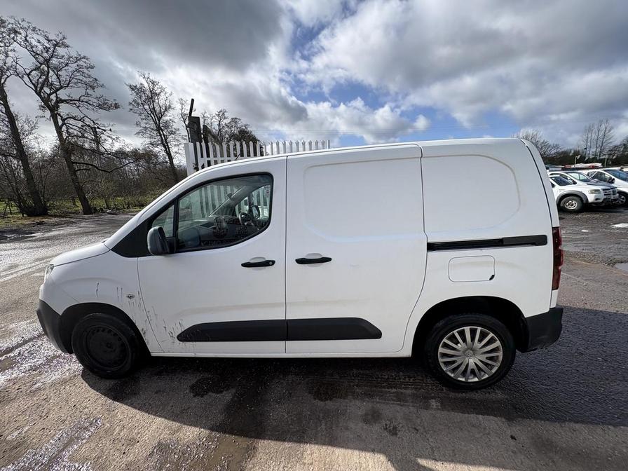 2019 Citroen Berlingo – Model: Berlingo 650 Enterprise Blue HDi – CN69MRU