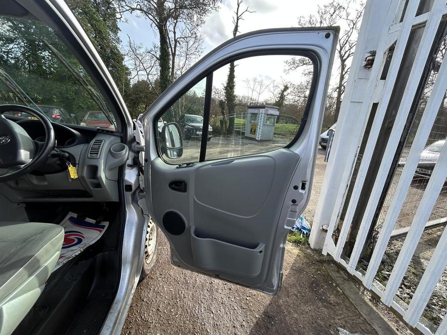 2010 Vauxhall Vivaro – Model: Vivaro  2900 CDTI LWB – DY60KGE