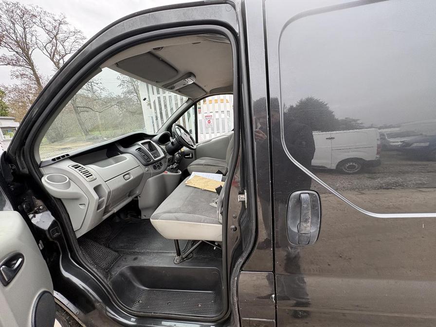 2013 Vauxhall Vivaro – Model: Vivaro 2700 Sportive CDTi SWB – LT13VMW