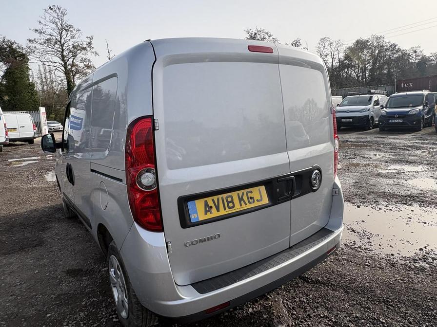 2018 Vauxhall Combo – Model: Combo 2000 Sportive CDTi – AV18KGJ