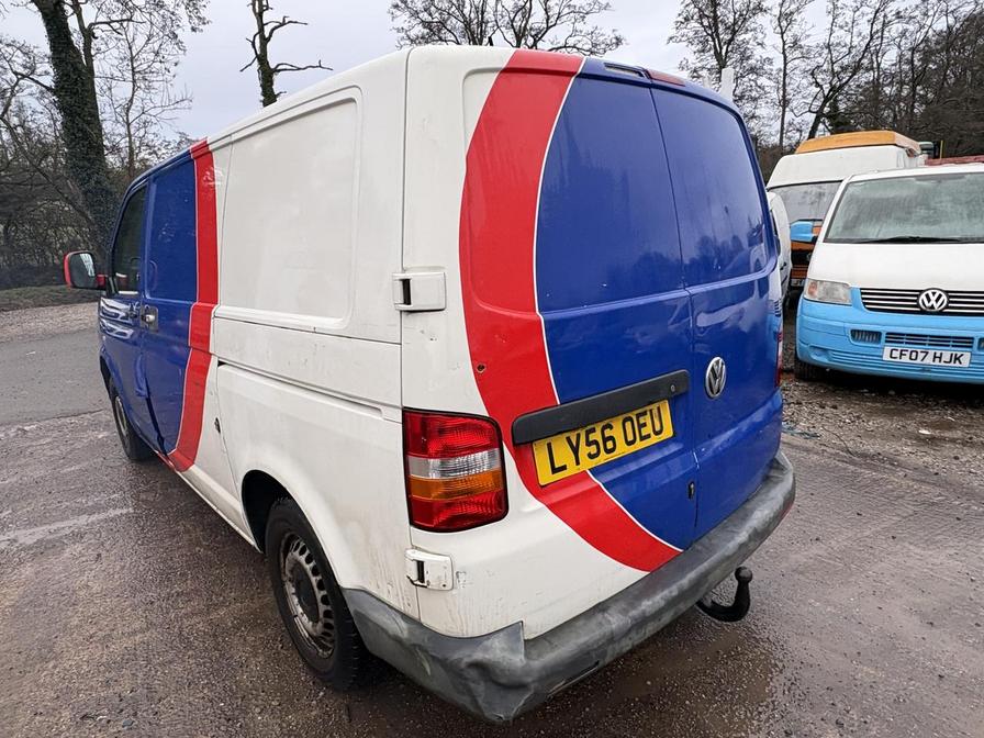2006 Volkswagen Transporter – Model: Transporter T30 130 TDI SWB A – LY56OEU