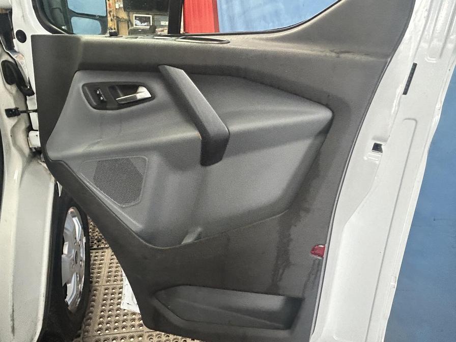 2017 Ford Transit Custom – Model: Transit Custom 290 Limited – CV67YHT