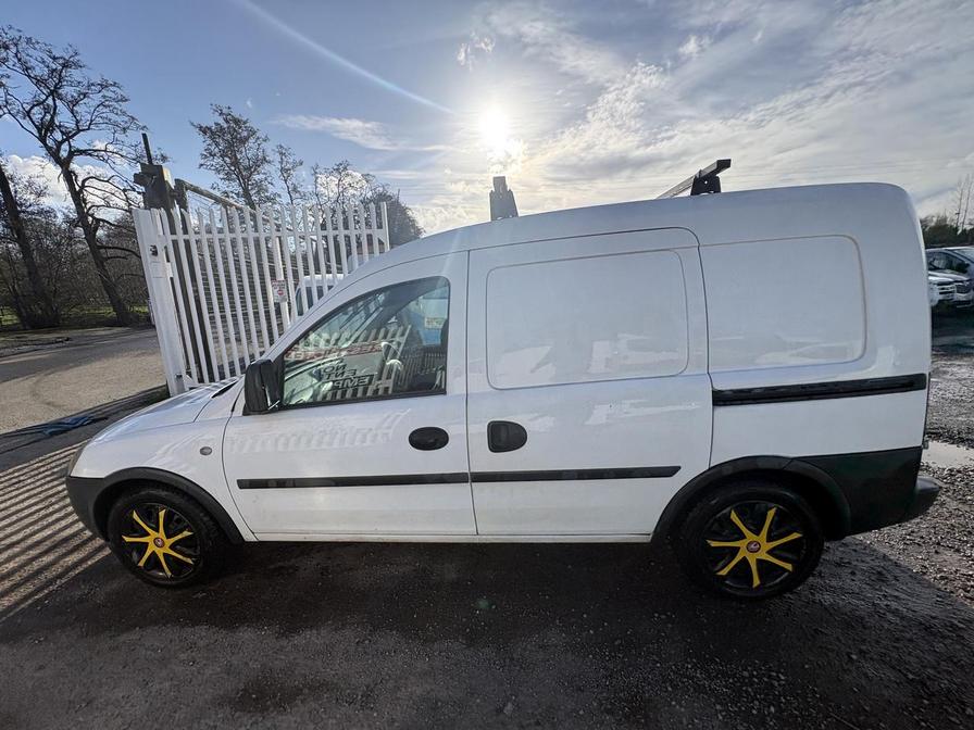 2007 Vauxhall Combo – Model: Combo 2000 CDTi 16v – FP07KFR
