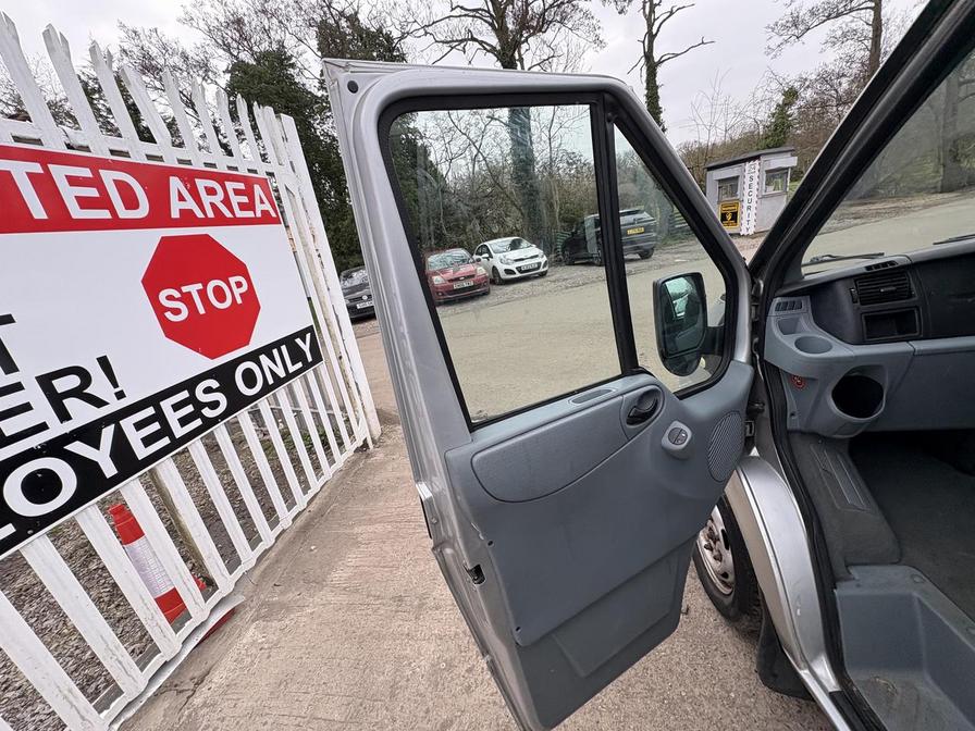 2010 Ford Tourneo – Model: Transit 115 Tourneo T280 SWB Trend – LR60HWC