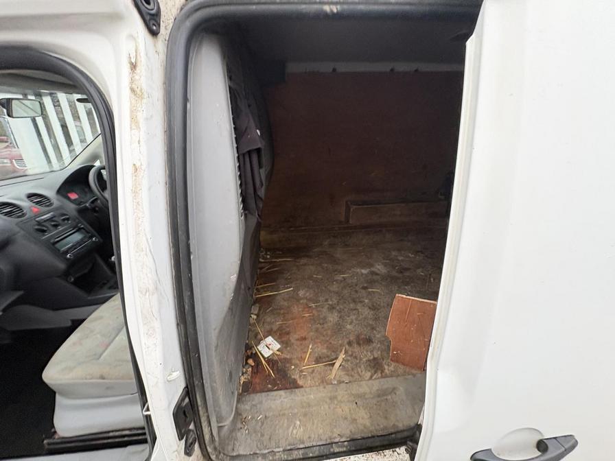 2010 Volkswagen Caddy – Model: Caddy C20 TDI 104 – PN60CZE