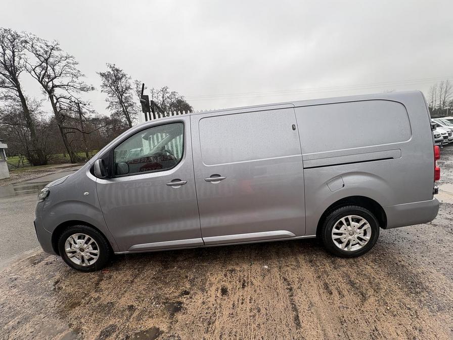 2019 Vauxhall Vivaro – Model: Vivaro 2900 Sportive S/S – DY69EZN