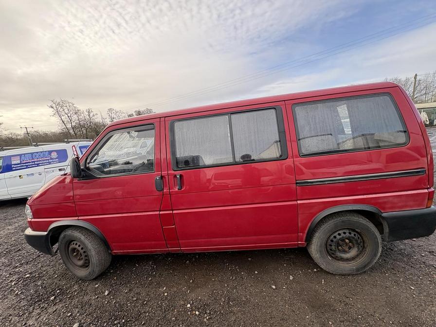 1998 Volkswagen Caravelle – Model: Caravelle SWB – R670YHL