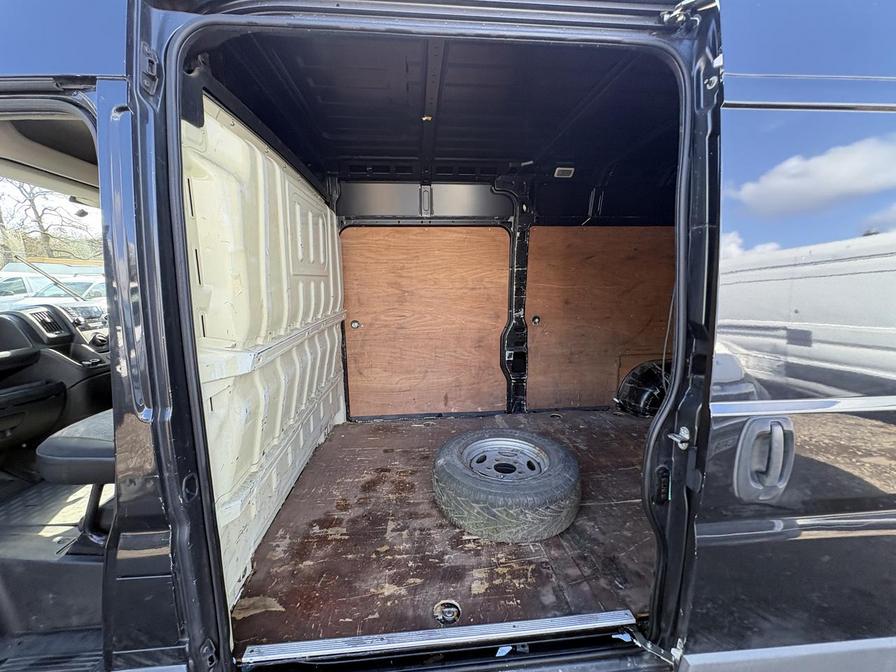 2014 Citroen Relay – Model: Relay 35 L3H2 Enterprise e-HDi – KS14UYE