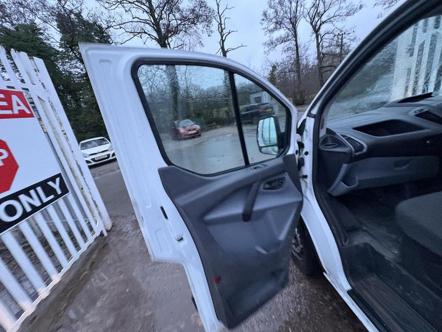 2015 Ford Transit Custom – Model: Transit Custom 290 E-Tech – FL65RYZ