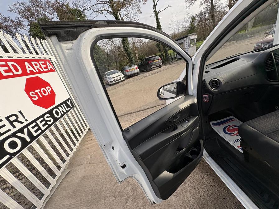 2017 Mercedes-Benz Vito – Model: Vito 111 CDi – EF67KTX