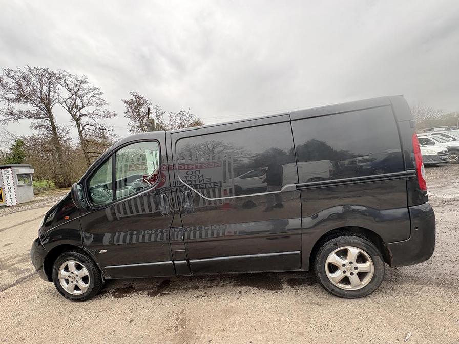 2013 Vauxhall Vivaro – Model: Vivaro 2700 Sportive CDTi SWB – LT13VMW