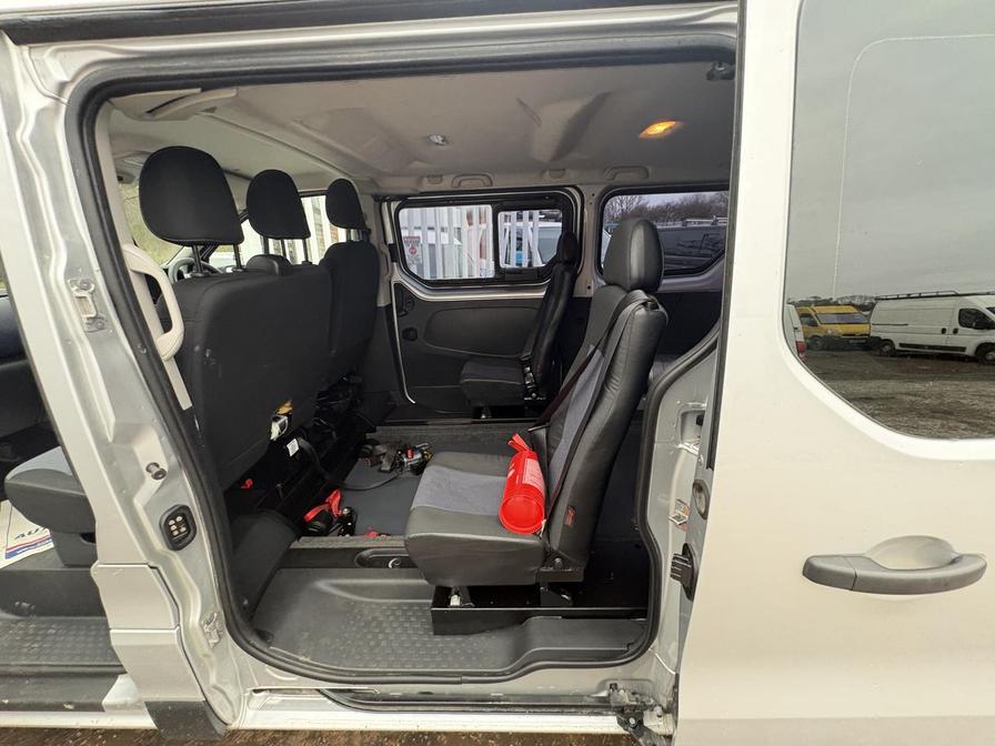 2016 Vauxhall Vivaro Combi – Model: Vivaro CDTi – NV16JCU