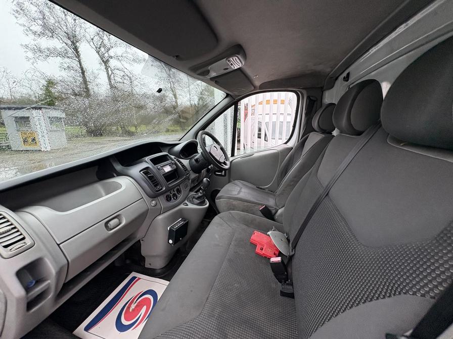 2014 Vauxhall Vivaro – Model: Vivaro  2900 CDTI LWB – DY64OZP