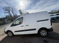 2017 Peugeot Partner – Model: Partner Professional L1 Blue HDi – LN17FTC