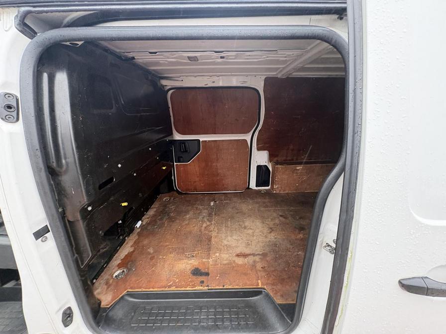 2017 Peugeot Expert – Model: Expert Professional Long Blue HDi – KU67VZZ