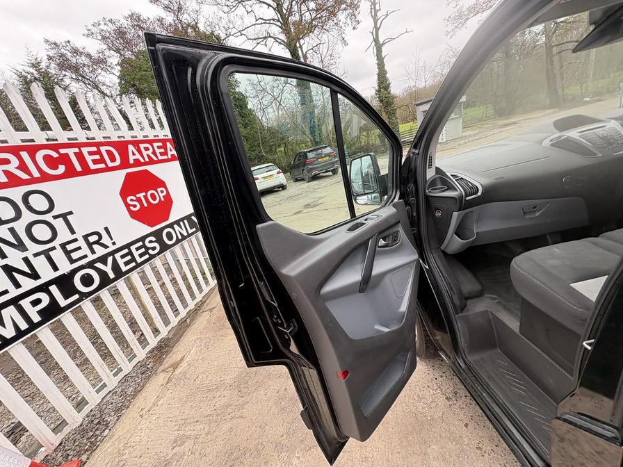 2017 Ford Transit Custom – Model: Transit Custom 270 Limited – YM67BSO