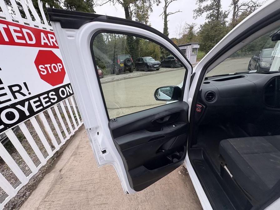 2019 Mercedes-Benz Vito – Model: Vito 110 Pure CDI – YC69PTO