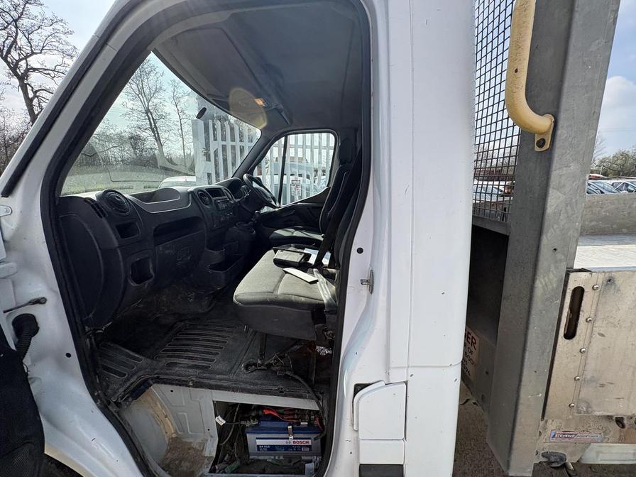 2017 Renault Master – Model: Master 125.35 LWB – YX17FDK/A11DCM