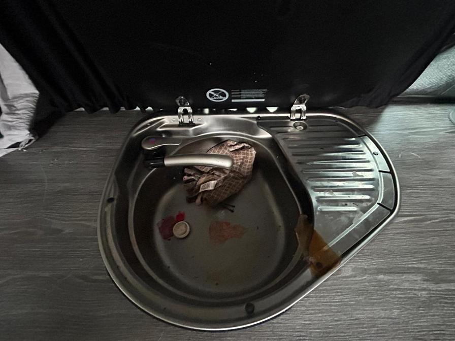 2004 Renault Trafic – Model: Trafic SL27 dCi 100 SWB – BD54JRZ