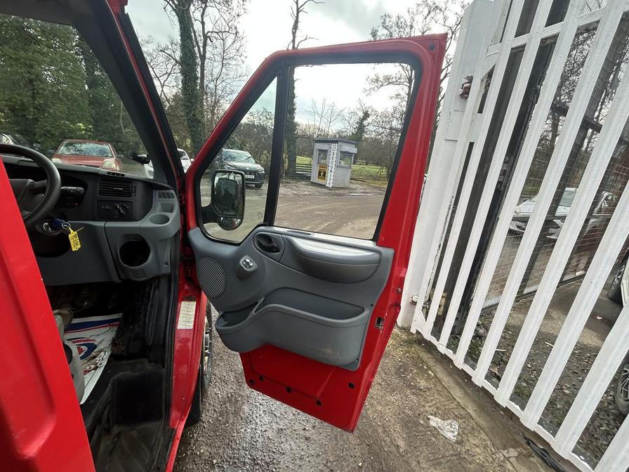 2013 Ford Transit – Model: Transit 125 T300 FWD – EJ63PKC