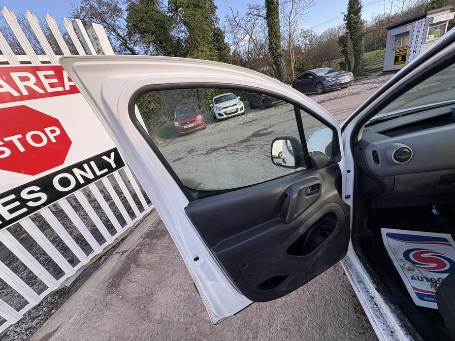 2016 Citroen Berlingo – Model: Berlingo 625 Enterprise HDI – OV16HYM