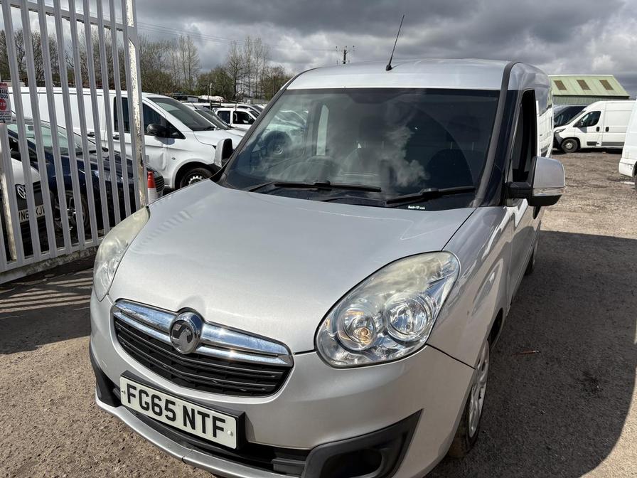 2015 Vauxhall Combo – Model: Combo 2000 L1H1 CDTi Sportive – FG65NTF