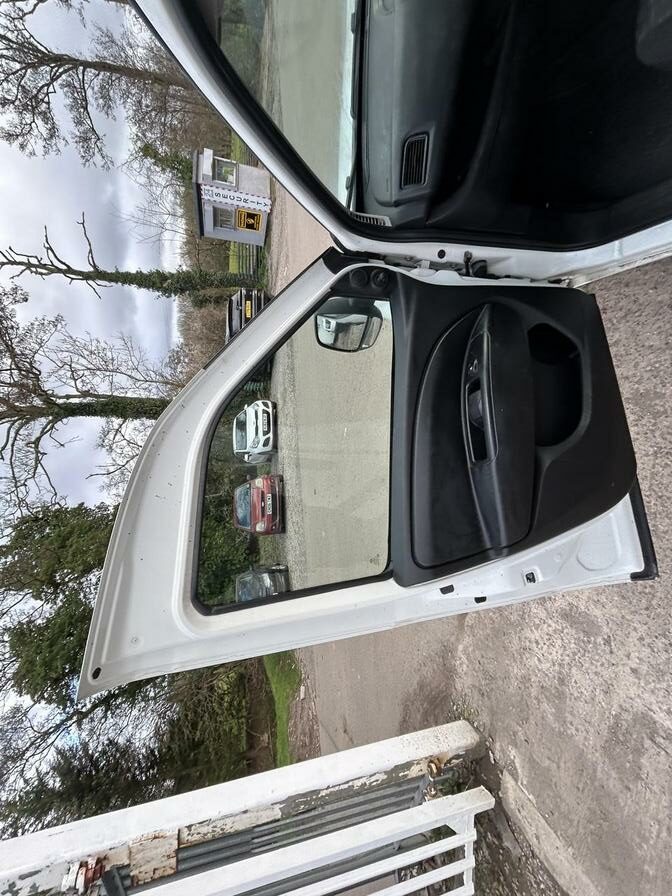 2016 Vauxhall Combo – Model: Combo 2000 L1H1 CDTi Sportive – DN16UAO