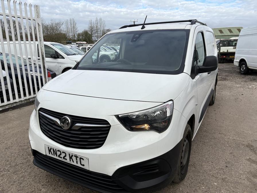 2022 Vauxhall Combo – Model: Combo 2300 Dynamic TD – KN22KTC
