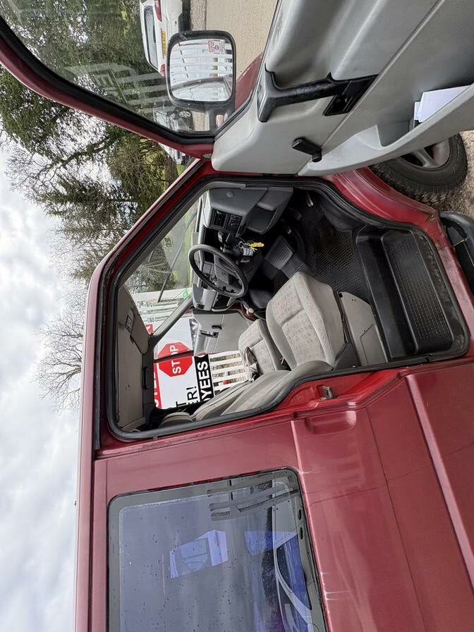 1995 Volkswagen Caravelle – Model: Transporter Caravelle – N403UVM