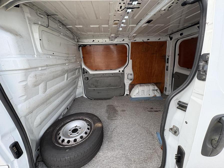 2013 Vauxhall Vivaro – Model: Vivaro 2900 CDTi SWB – FE13NBL