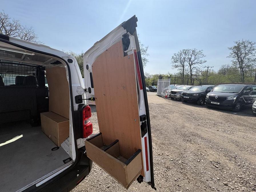 2020 Vauxhall Vivaro – Model: Vivaro  3100 Edition S/S – PE70HVD