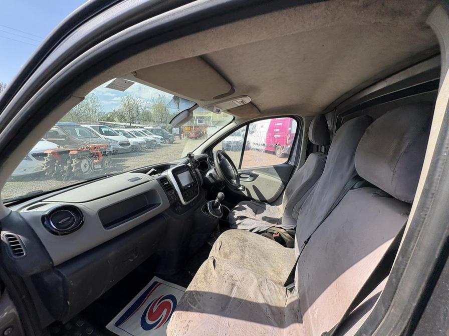 2016 Renault Trafic – Model: Trafic LL29 Sport Nav Energy dCi – MM66KSE