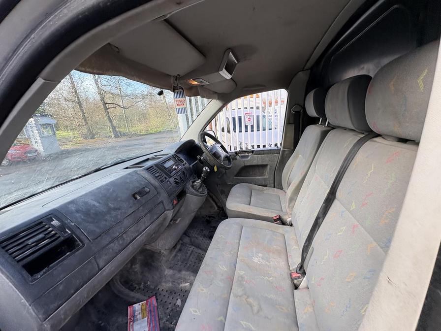 2006 Volkswagen Transporter – Model: Transporter T30 104 TDI – MF56DKK