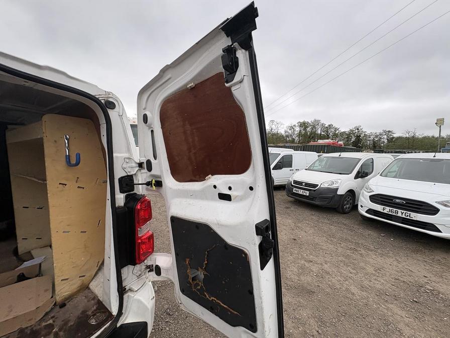 2020 Vauxhall Vivaro – Model: Vivaro 2900 Sportive S/S – DU70XJK