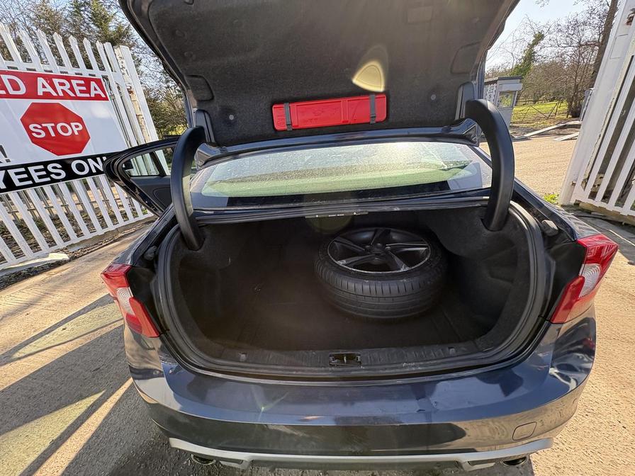 2012 Volvo S60 – Model: S60 R-Design Luxury D4 – LR12EFG