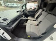 2019 Vauxhall Combo – Model: Combo 2300 Sportive S/S – DP69UPJ