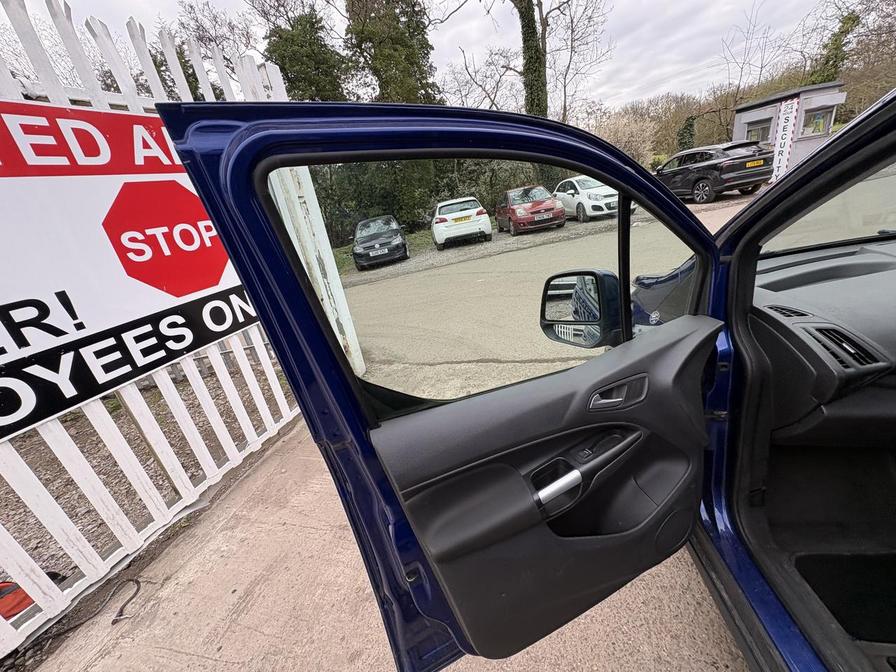 2016 Ford Transit Connect – Model: Transit Connect 240 Limited – FX16WYG