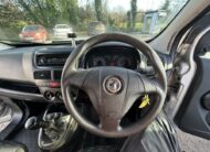 2014 Vauxhall Combo – Model: Combo 2000 L1H1 CDTi Sportive – DV64PYD