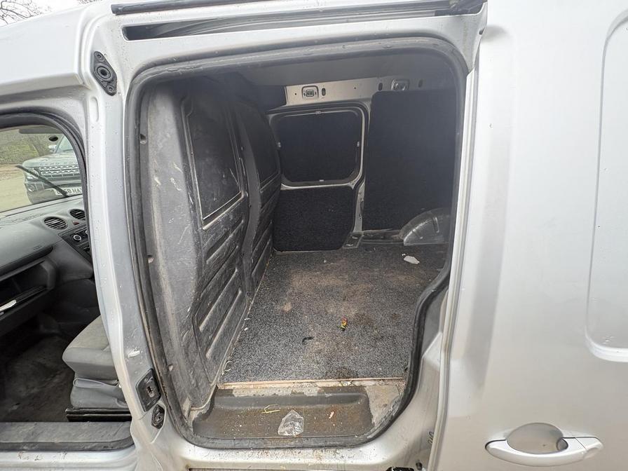 2014 Volkswagen Caddy MaxI – Model: Caddy Maxi C20 Highline TDI BlueMotion Technology – GP14NWT