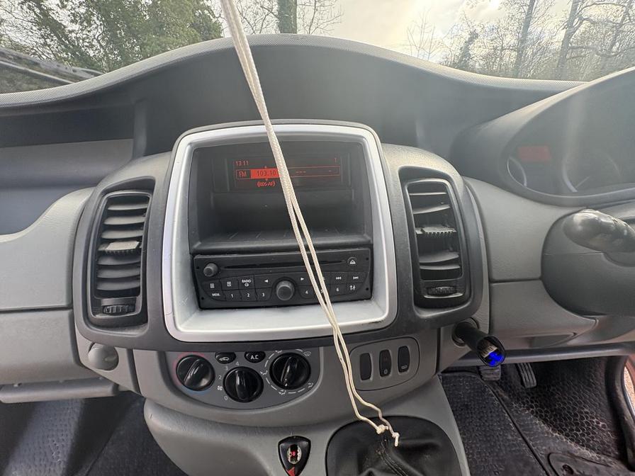 2014 Vauxhall Vivaro – Model: Vivaro 2700 Sportive CDTi – DP14TZX