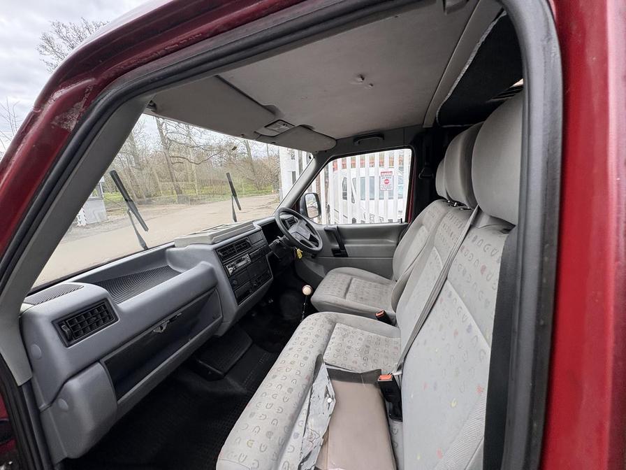 1995 Volkswagen Caravelle – Model: Transporter Caravelle – N403UVM