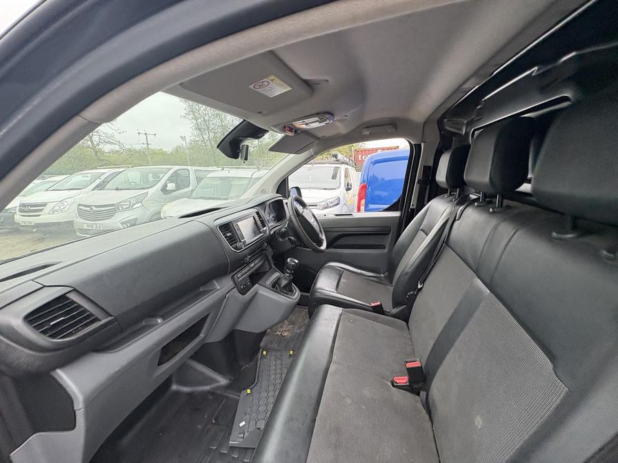 2019 Vauxhall Vivaro – Model: Vivaro 2900 Dynamic S/S – DP69VHY