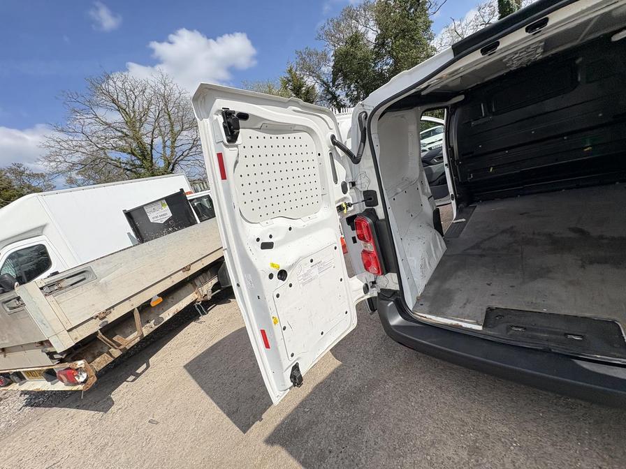 2018 Peugeot Expert – Model: Expert Professional Standard Blue HDi – WF68HCL