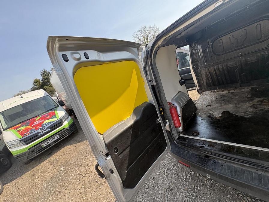 2018 Vauxhall Combo – Model: Combo 2300 CDTi S/S – BU18KPN