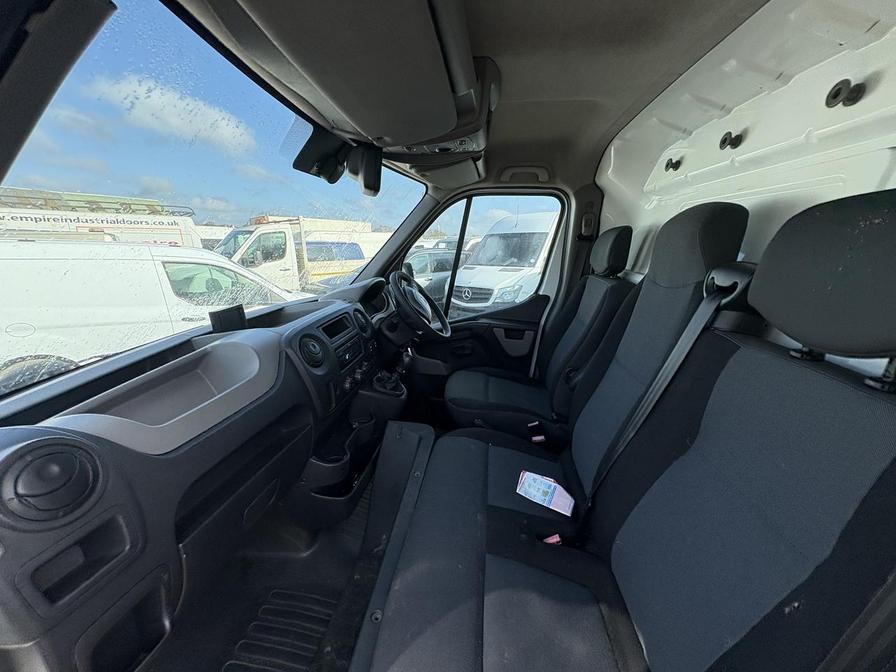 2015 Renault Master – Model: Master 165.35 C LWB – BX15JPY