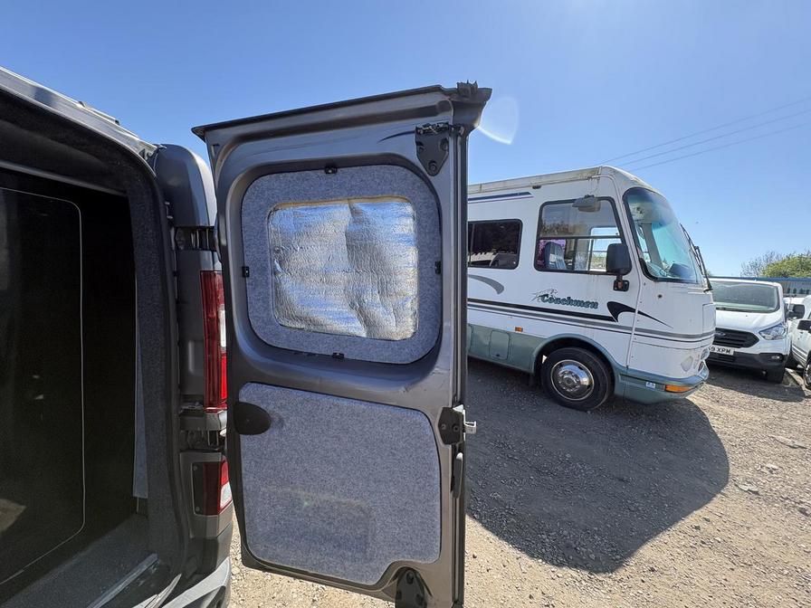 2017 Renault Trafic – Model: Trafic SL27 Sport Nav dCi – YE17ZKV